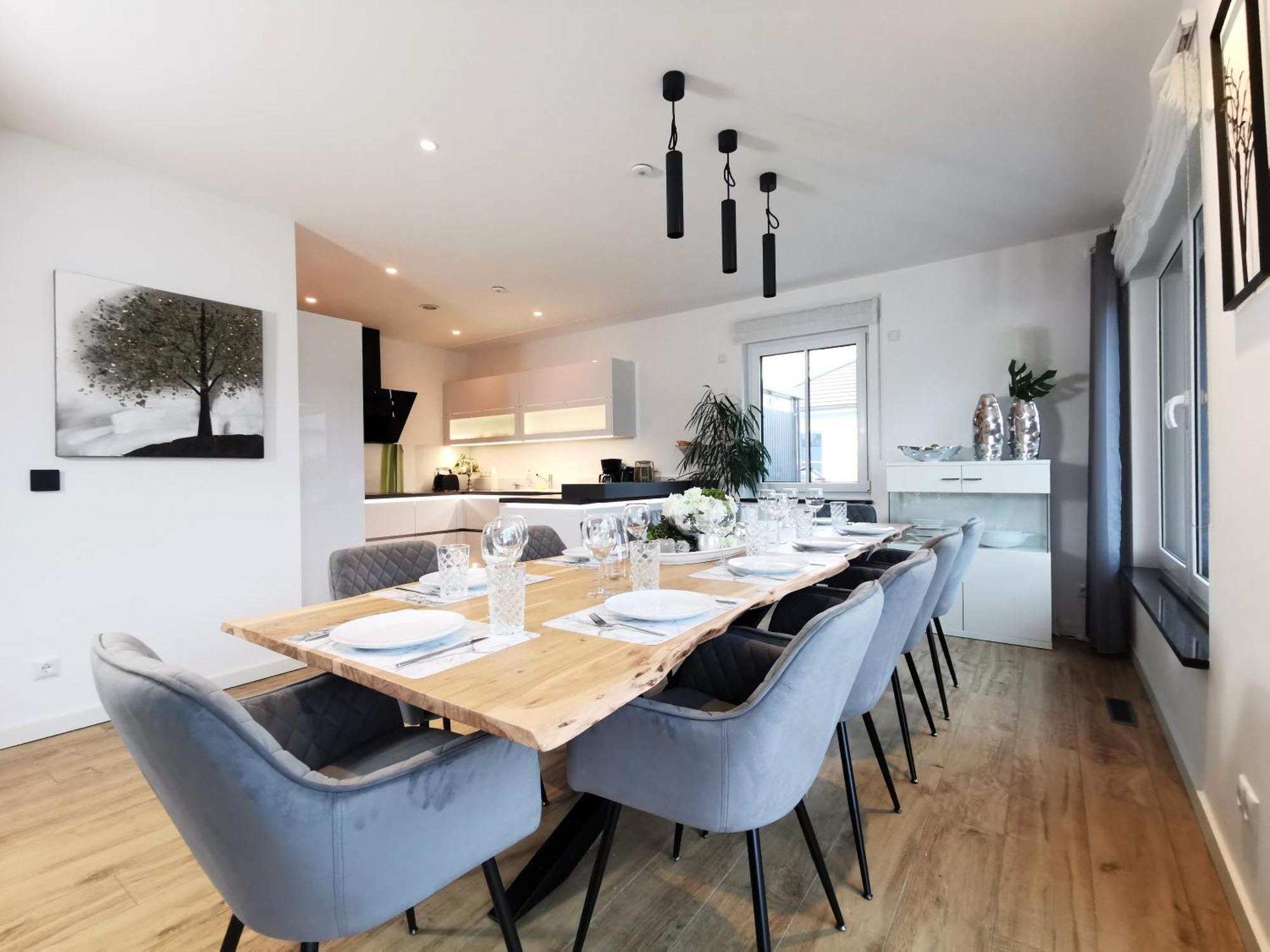 Bohnapartments Luxury Villa Berlin - 210Qm - Wintergarten - Kamin - 4 Kostenlose Parkplaetze - 6 Schlafzimmer - Neubau - Luxusausstattung Birkenwerder Exterior photo